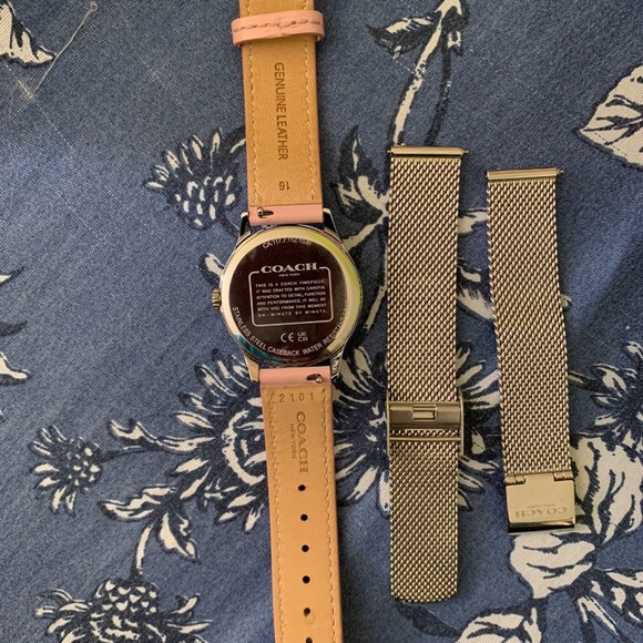 COACH WATCH - Picture 2 of 3